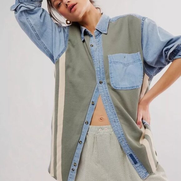065 Free People X Tricia Fix Mixed Emotions Shirt Denim Sweatshirt NWOT Size M/L - Picture 2 of 9